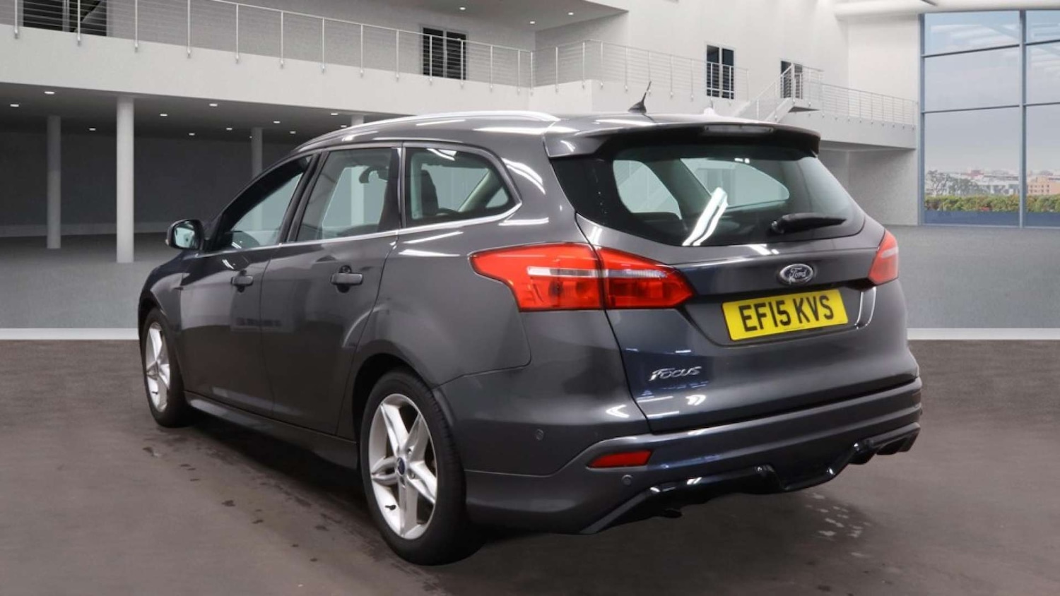 Used Ford Focus 2015 for sale - 76614718: Photo 3