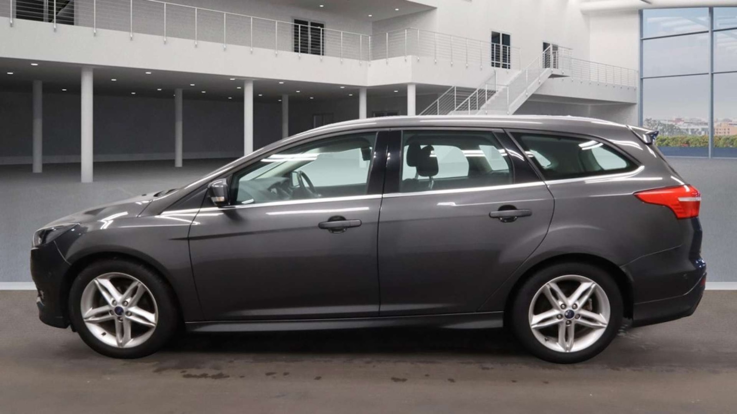Used Ford Focus 2015 for sale - 76614718: Photo 6