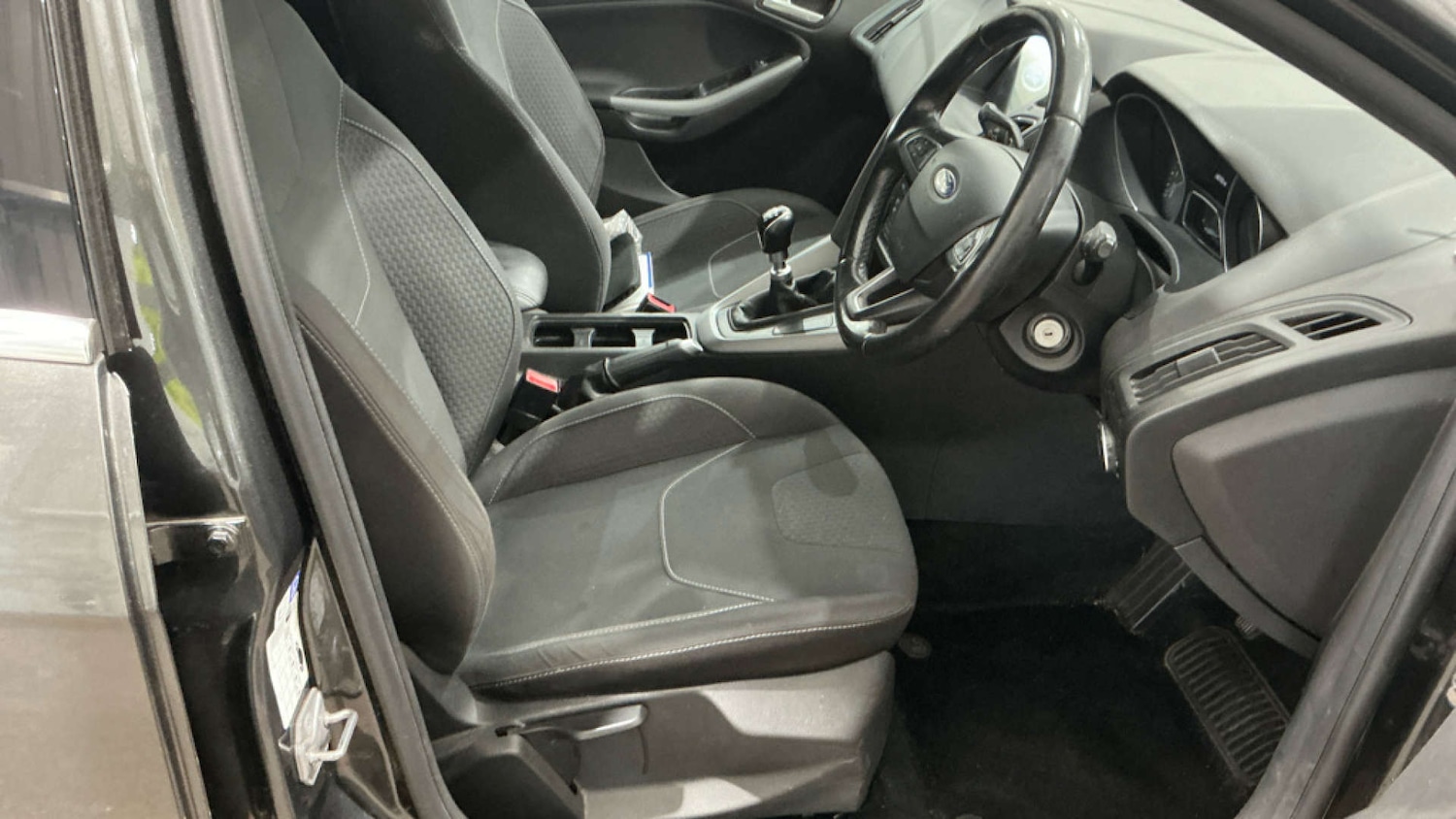 Used Ford Focus 2018 for sale - 76157435: Photo 10