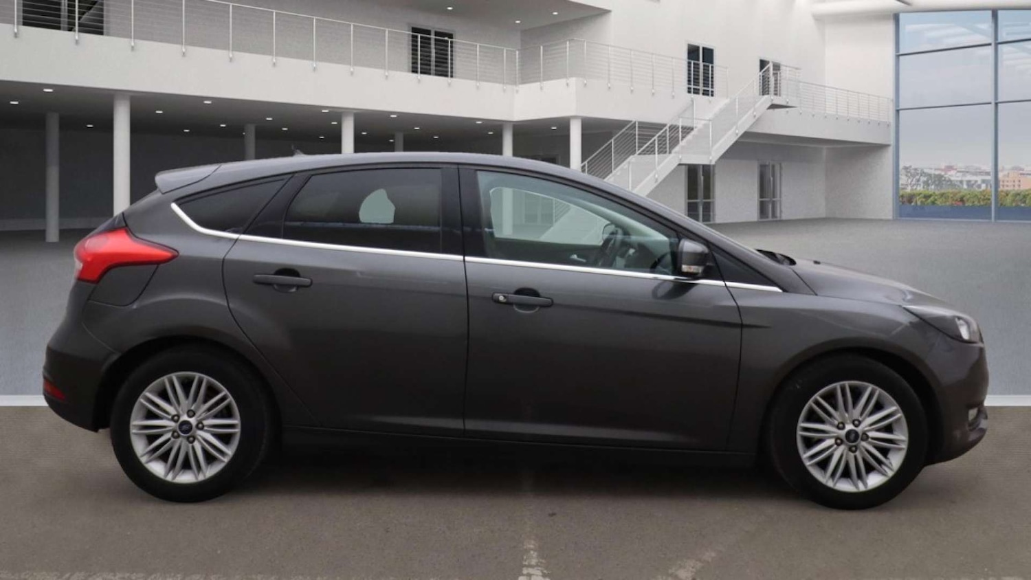 Used Ford Focus 2018 for sale - 76157435: Photo 5
