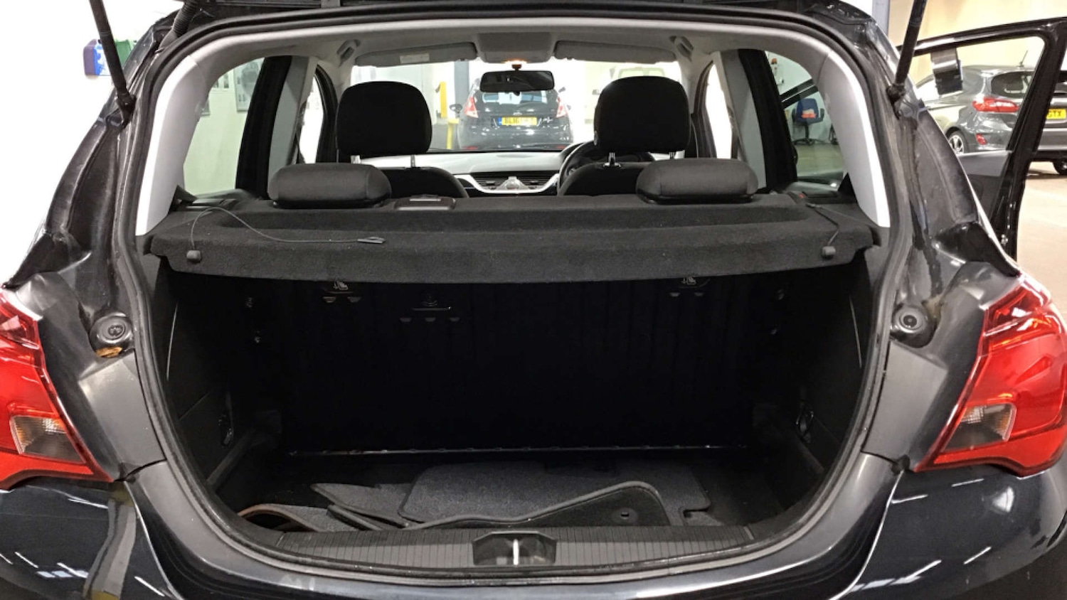 Used Vauxhall Corsa 2015 for sale - 76637964: Photo 7