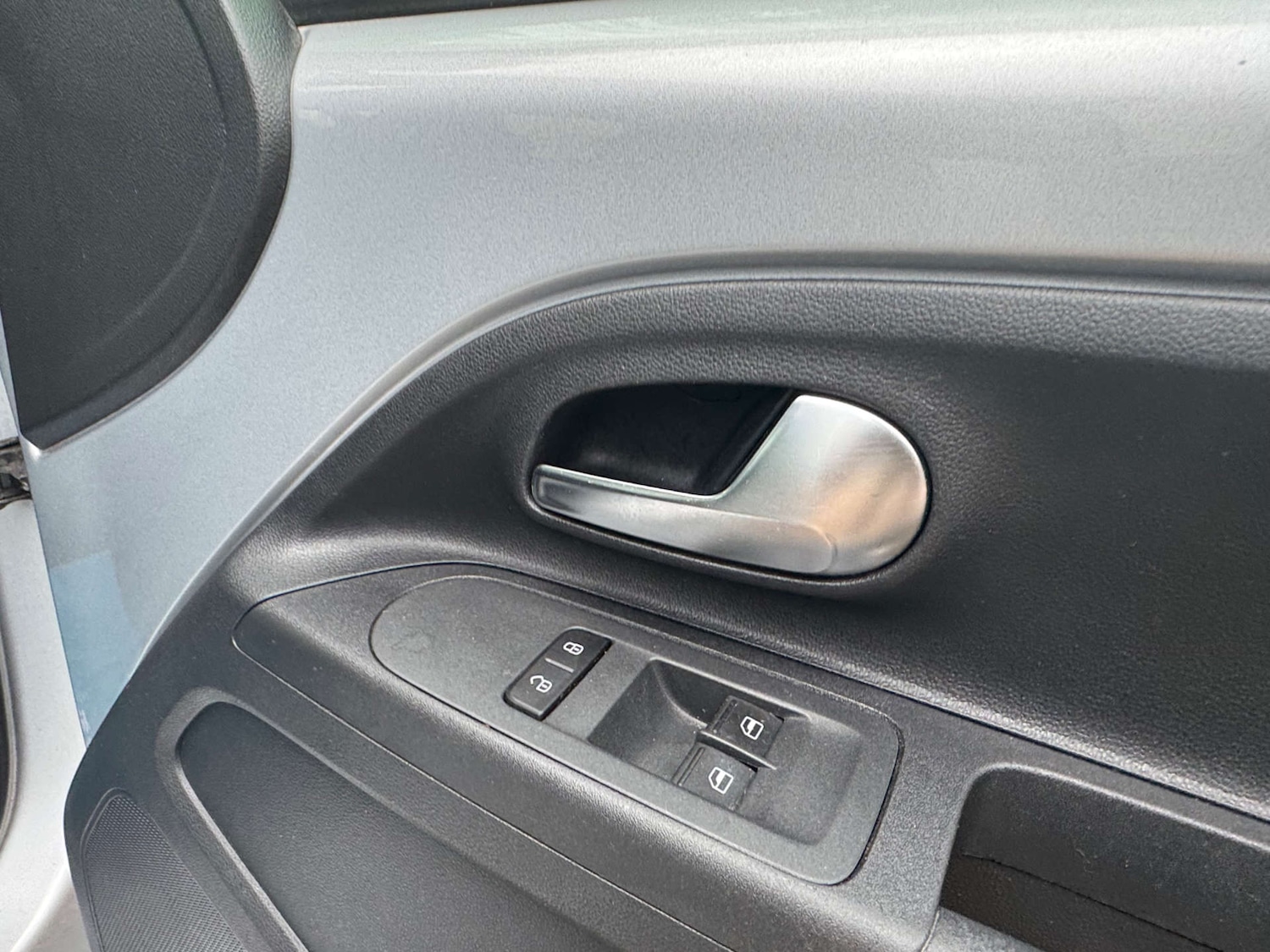 Used Volkswagen up! 2016 for sale - 76017947: Photo 31