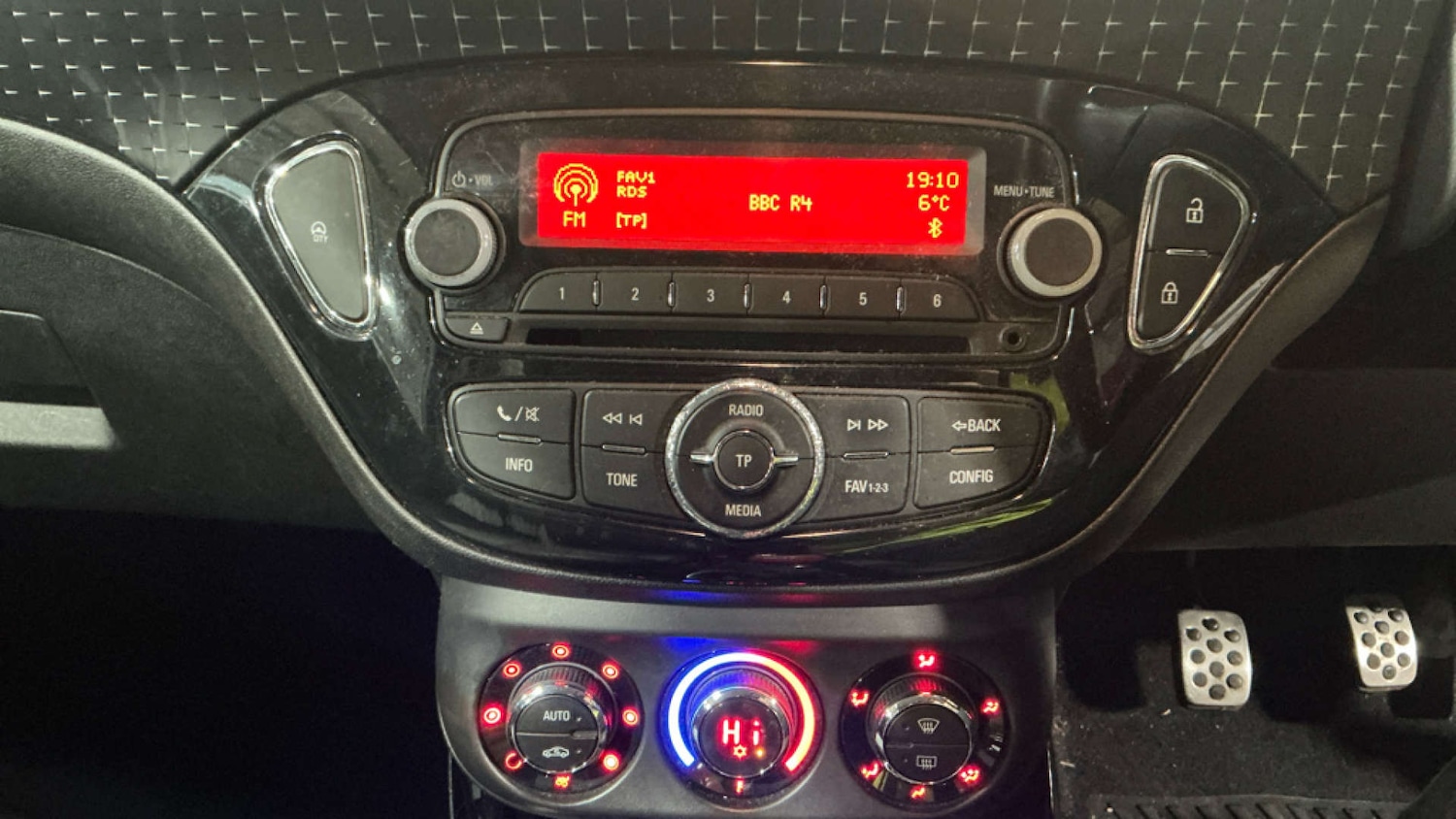 Used Vauxhall ADAM 2017 for sale - 76936758: Photo 9