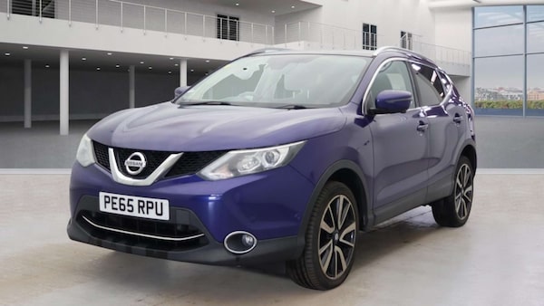 Used Nissan Qashqai 2015 for sale - 76118358: Photo 2