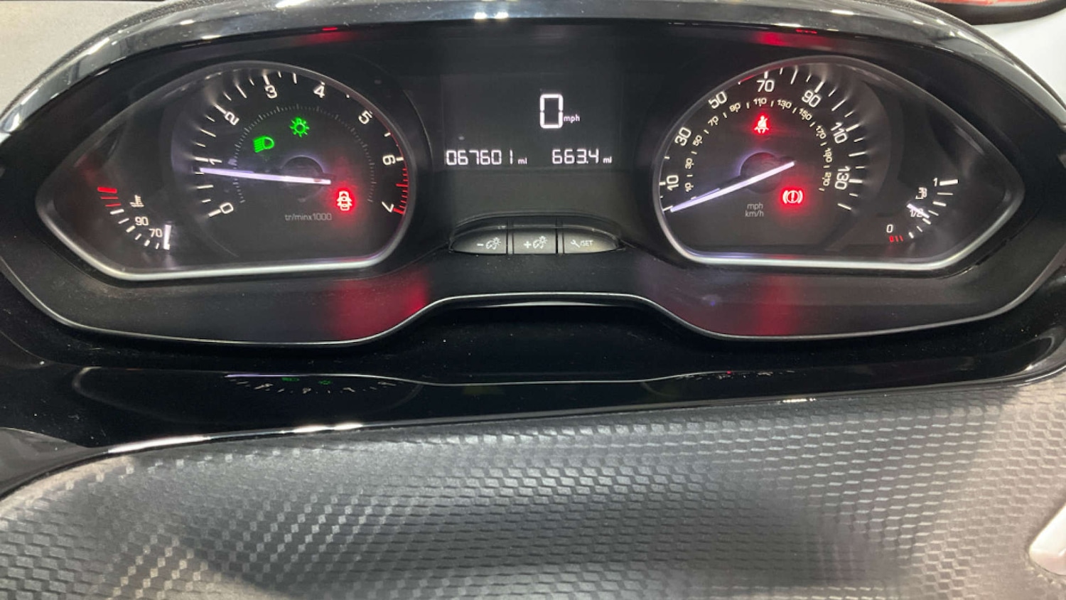 Used Peugeot 208 2016 for sale - 76961764: Photo 10