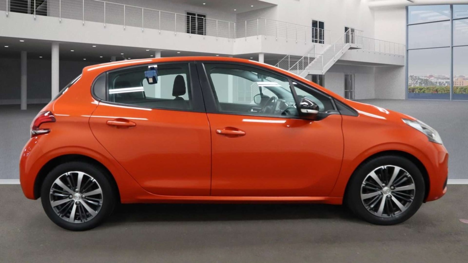 Used Peugeot 208 2016 for sale - 76961764: Photo 5