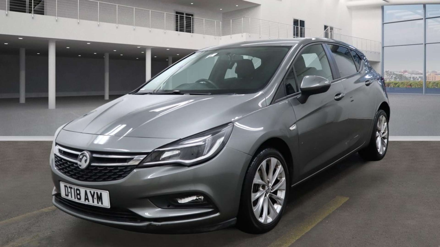 Used Vauxhall Astra 2018 for sale - 77022490: Photo 2