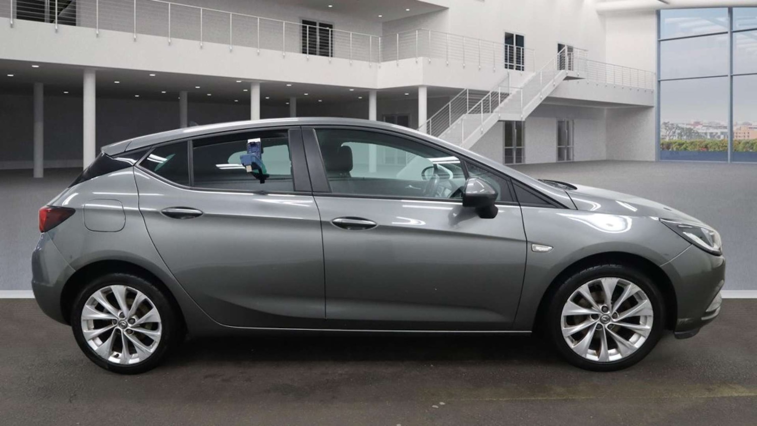 Used Vauxhall Astra 2018 for sale - 77022490: Photo 5