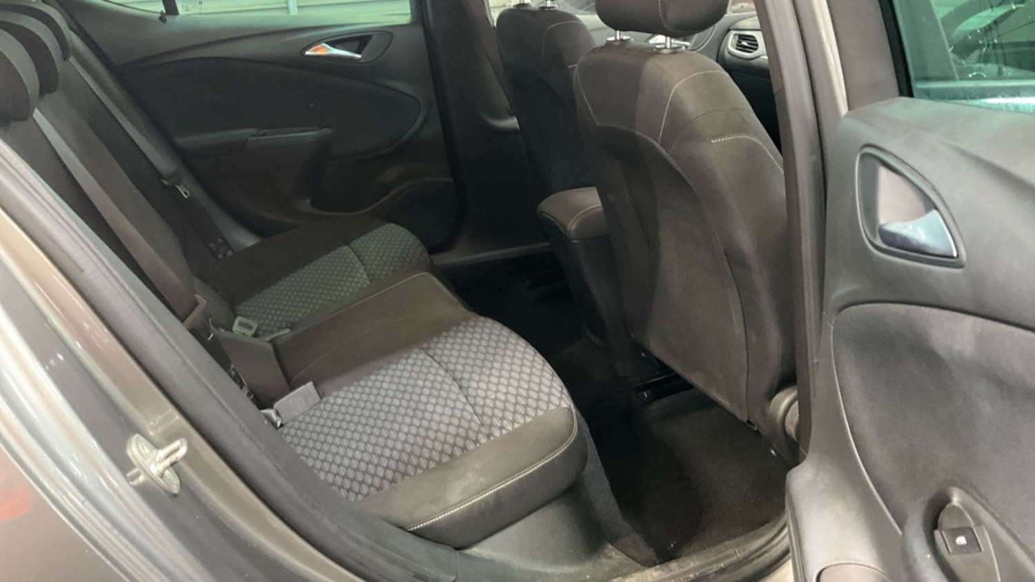 Used Vauxhall Astra 2018 for sale - 77022490: Photo 8