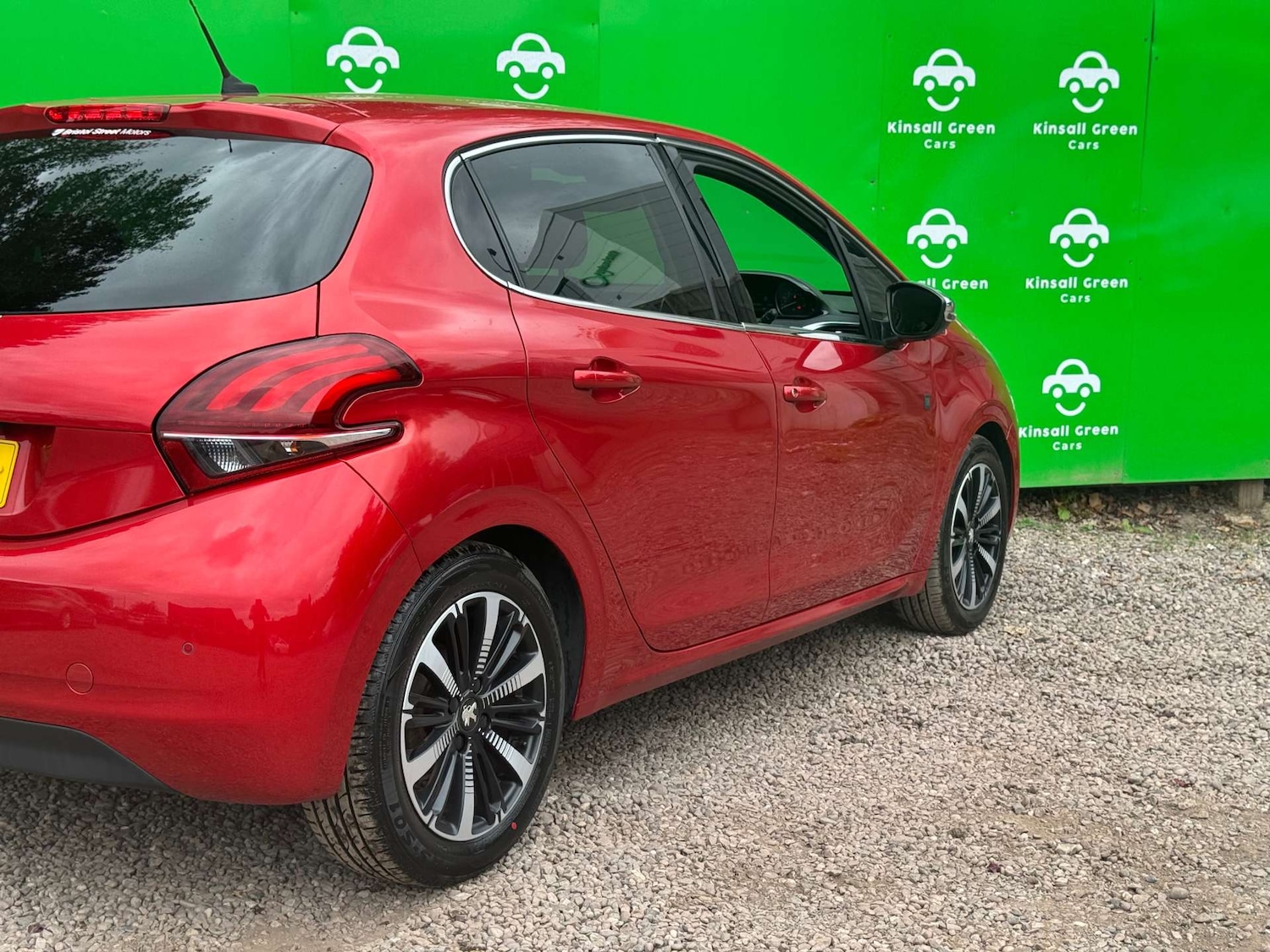 Used Peugeot 208 2018 for sale - 76601908: Photo 11
