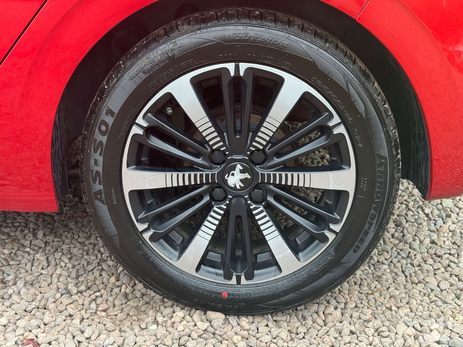 Used Peugeot 208 2018 for sale - 76601908: Photo 26