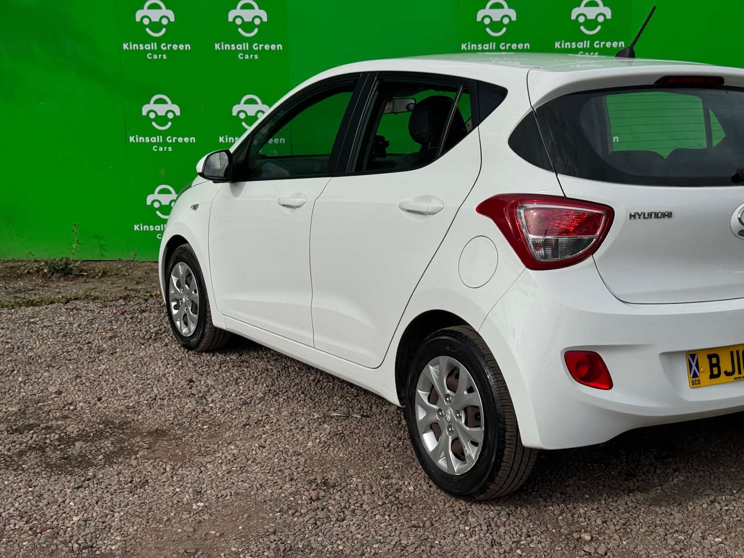 Used Hyundai i10 2016 for sale - 76097153: Photo 11