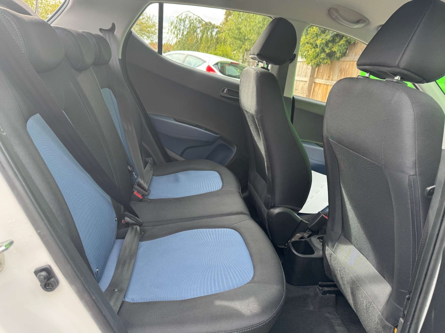 Used Hyundai i10 2016 for sale - 76097153: Photo 37