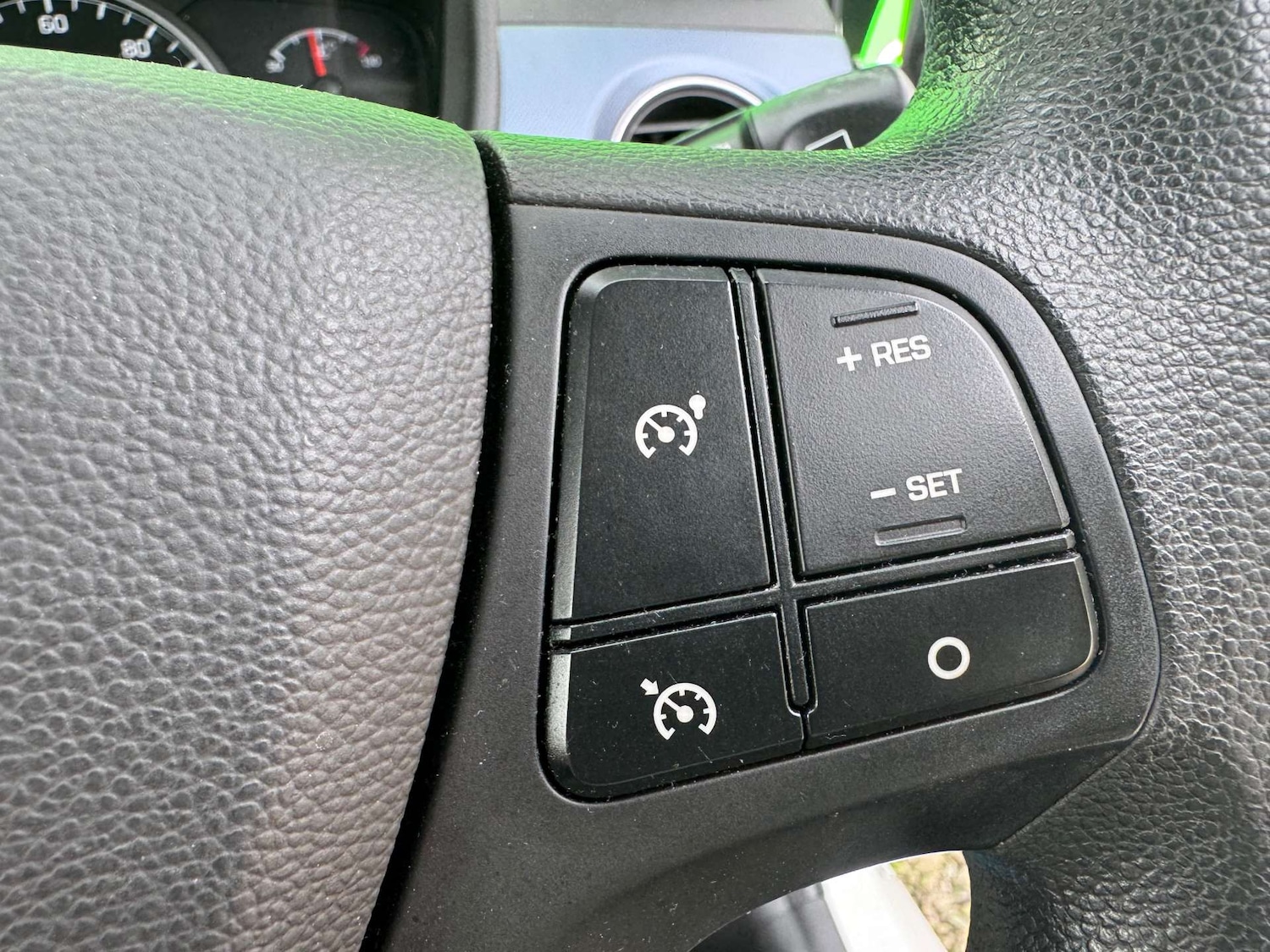 Used Hyundai i10 2016 for sale - 76097153: Photo 42