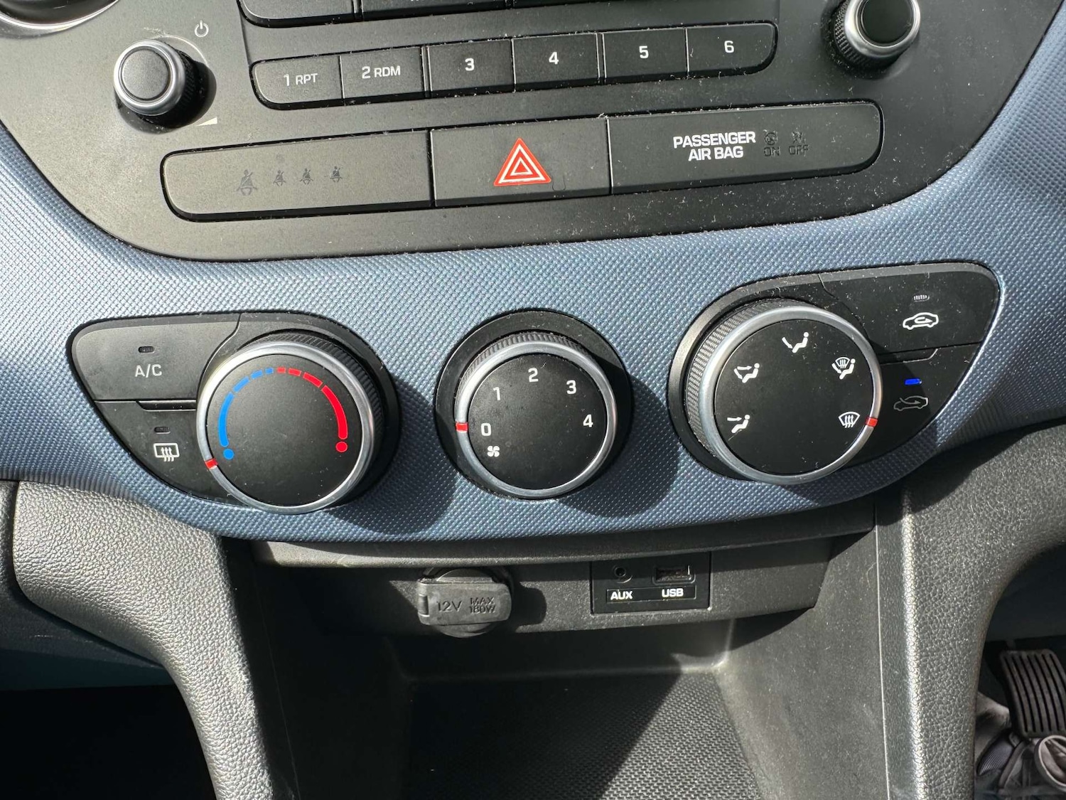 Used Hyundai i10 2016 for sale - 76097153: Photo 43