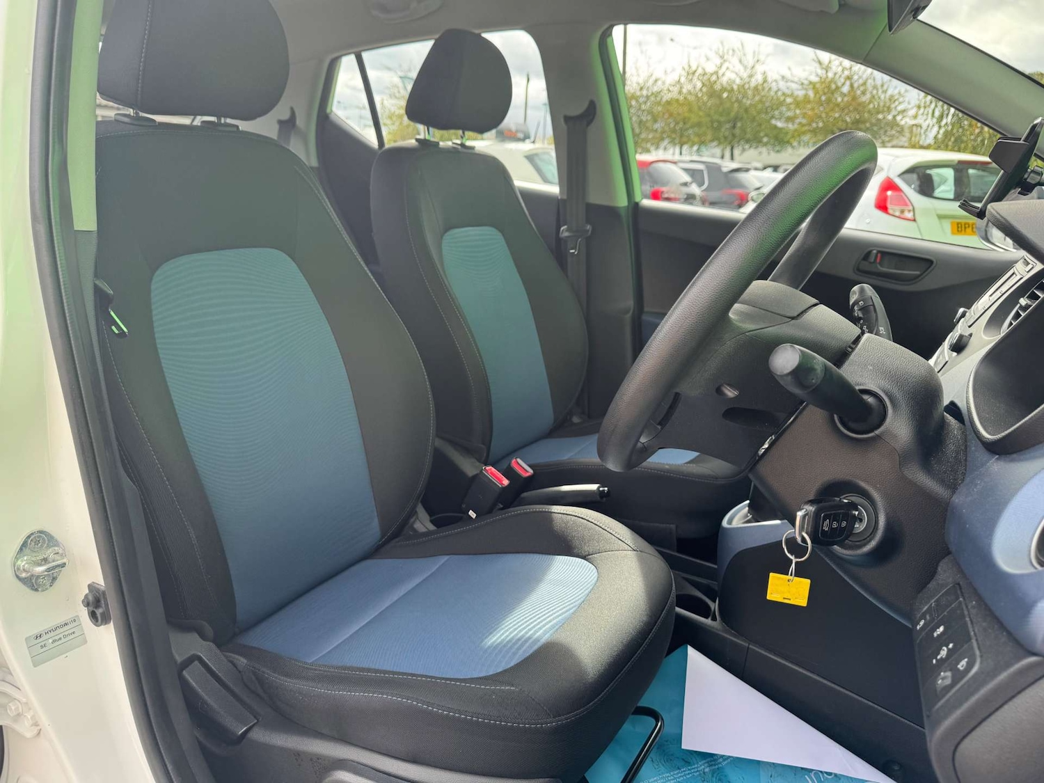 Used Hyundai i10 2016 for sale - 76097153: Photo 46