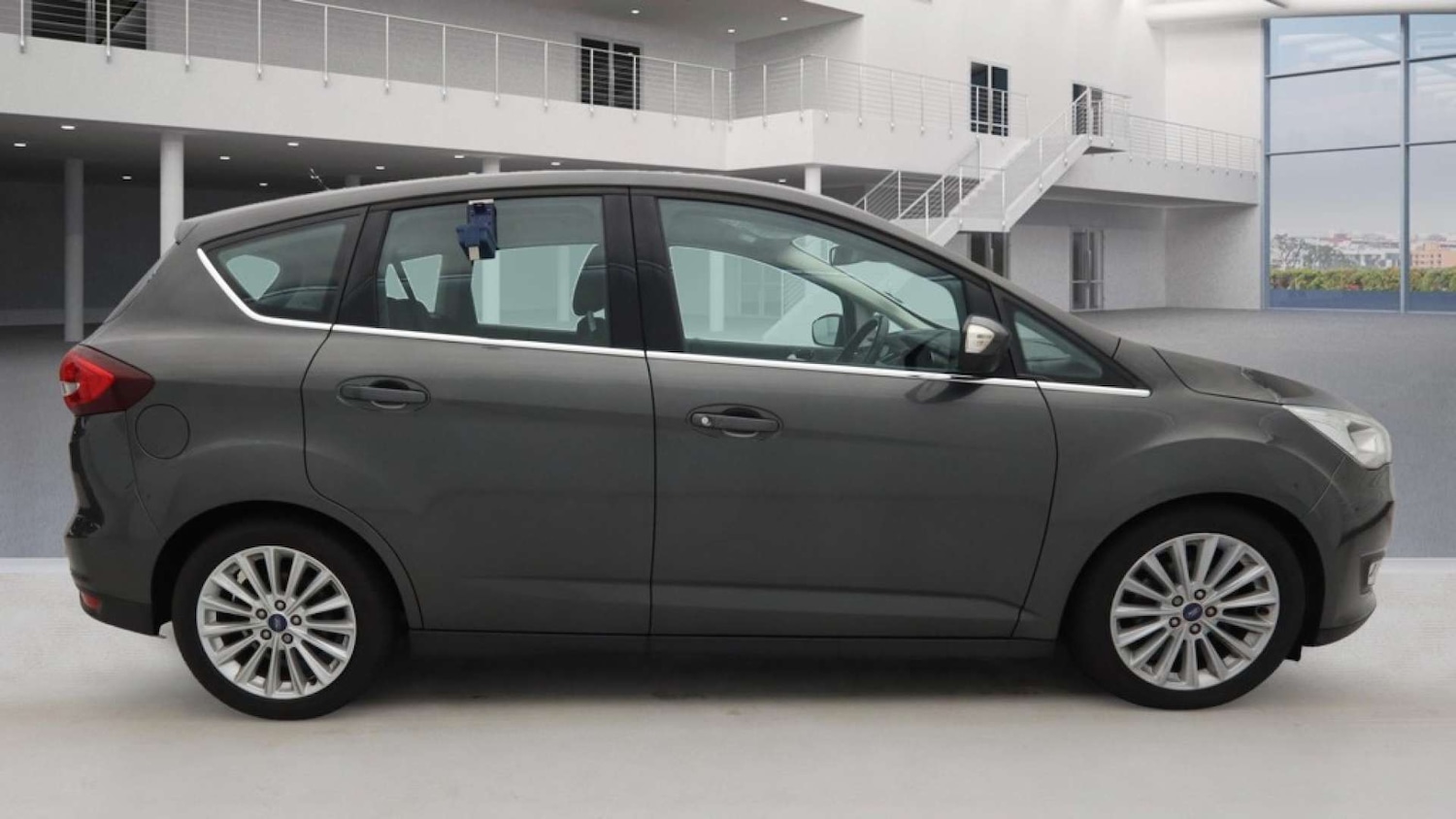 Used Ford C-Max 2016 for sale - 76611764: Photo 5