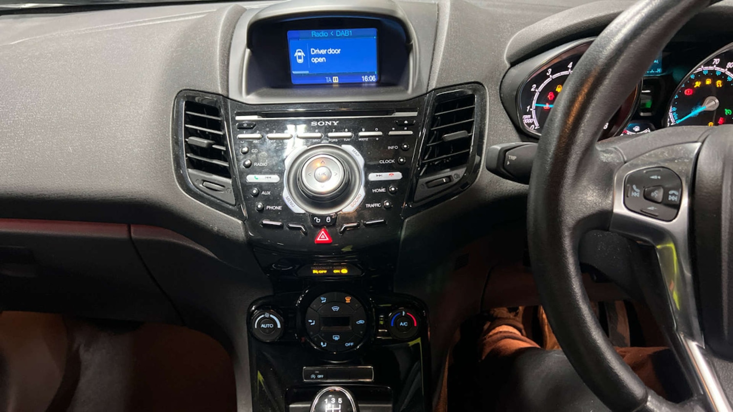 Used Ford Fiesta 2017 for sale - 76669269: Photo 8