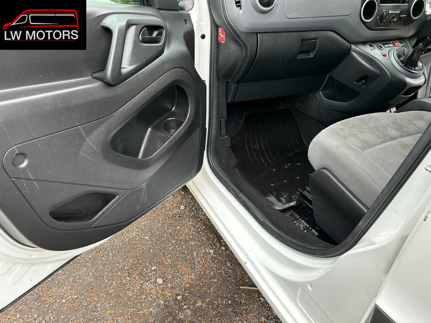 Used Peugeot Partner 2013 for sale - 76231629: Photo 10