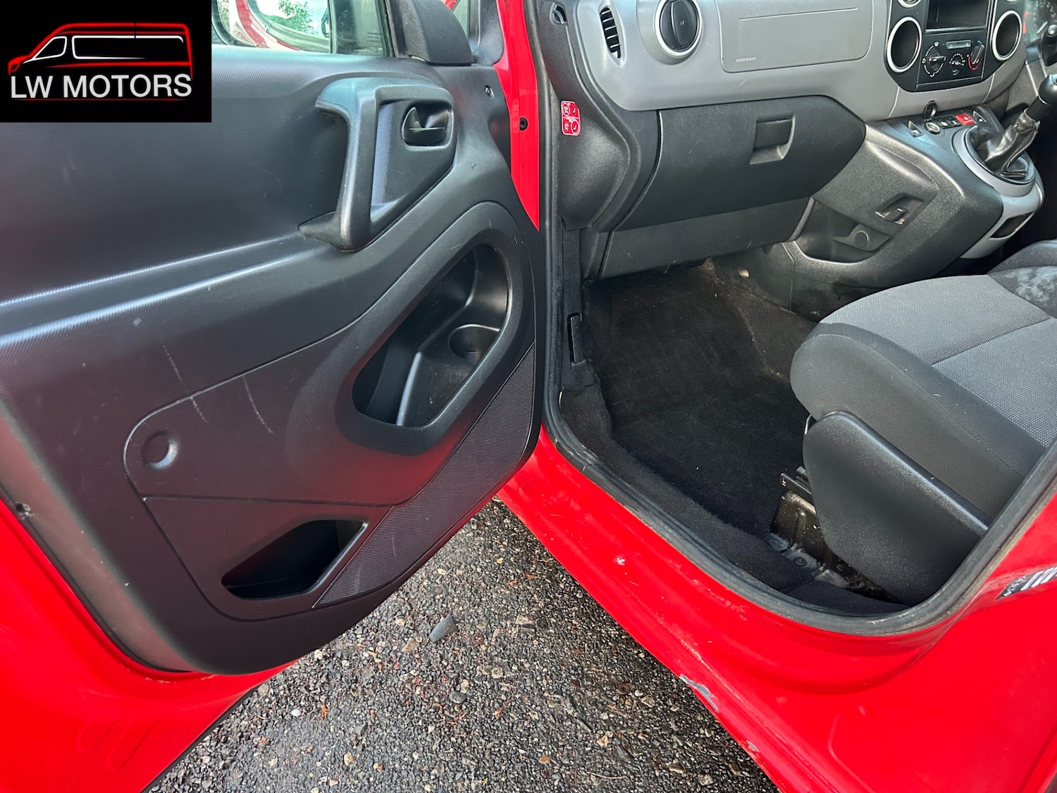 Used Peugeot Partner 2017 for sale - 76428356: Photo 11