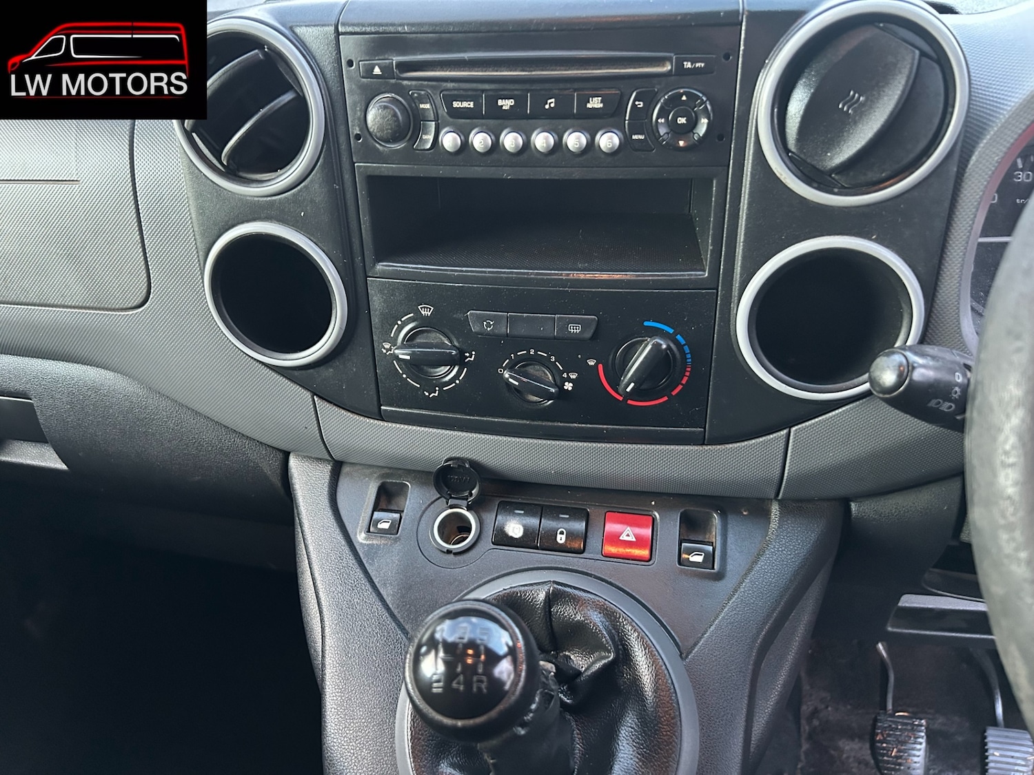 Used Peugeot Partner 2017 for sale - 76428356: Photo 15