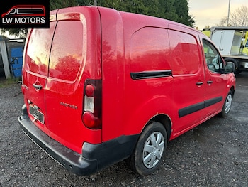 Used Peugeot Partner 2017 for sale - 76428356: Photo