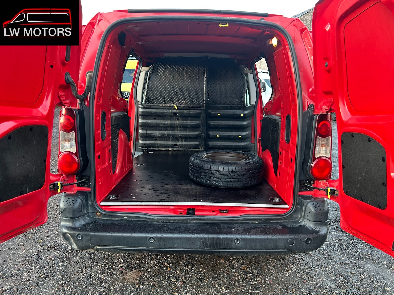 Used Peugeot Partner 2017 for sale - 76428356: Photo 7