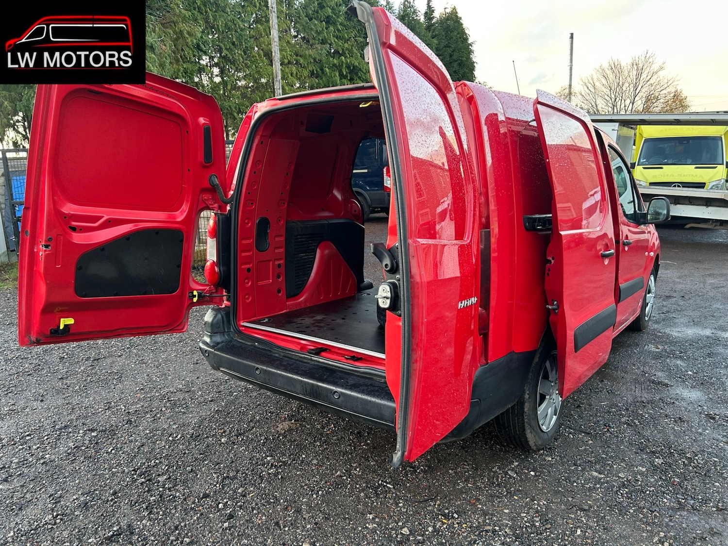 Used Peugeot Partner 2017 for sale - 76428356: Photo 9