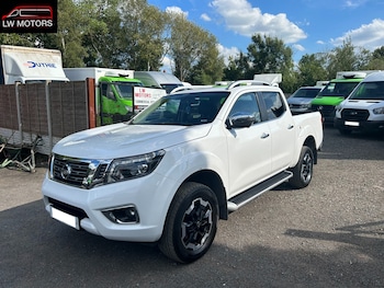 Nissan - Navara