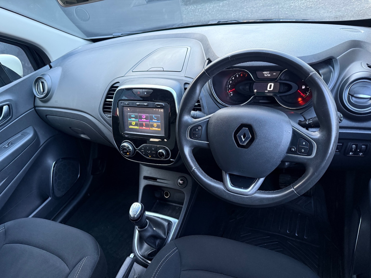 Used Renault Captur 2018 for sale - 77357675: Photo 18