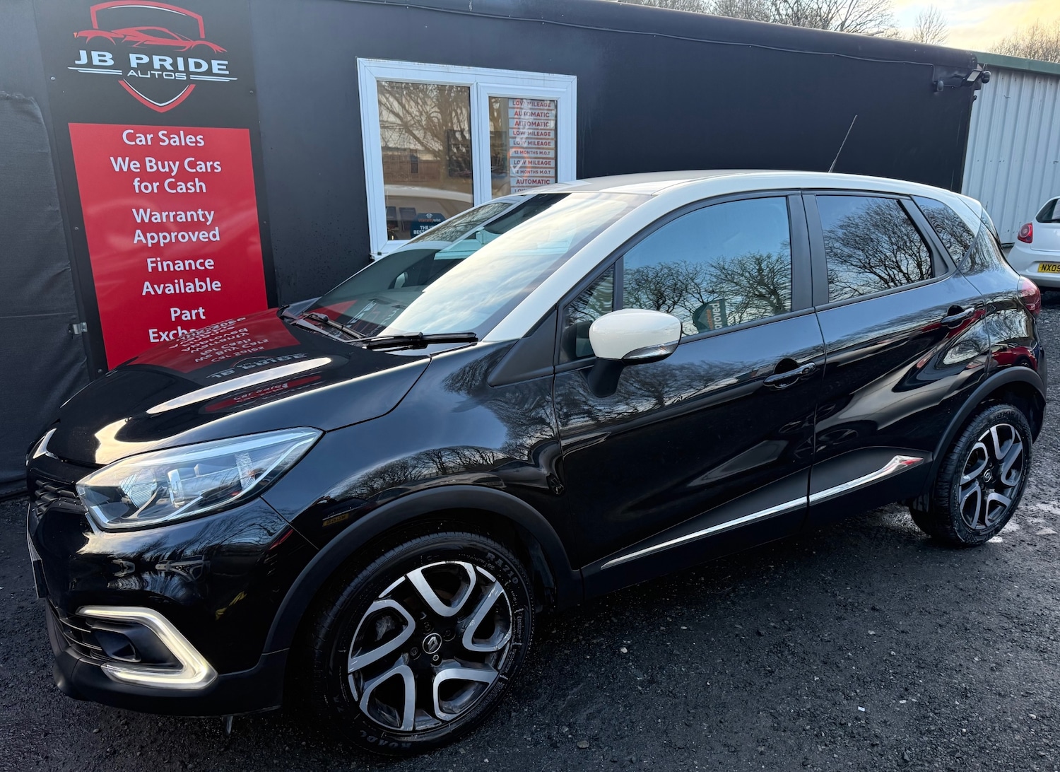 Used Renault Captur 2018 for sale - 77357675: Photo 4
