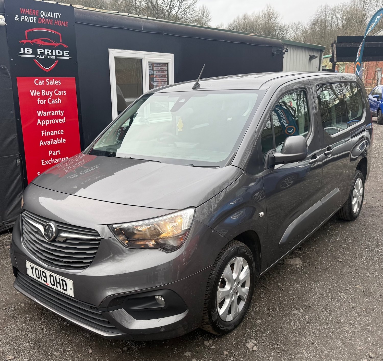 Used Vauxhall Combo Life 2019 for sale - 77644070: Photo 2