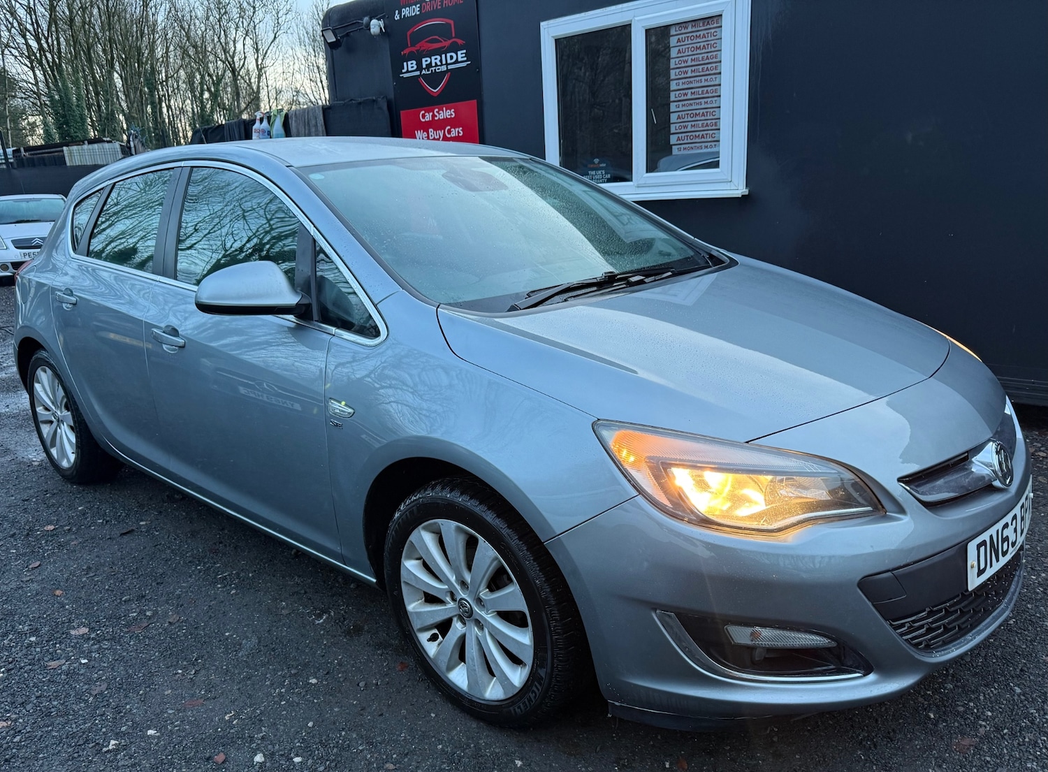 Used Vauxhall Astra 2013 for sale - 76807334: Photo 1