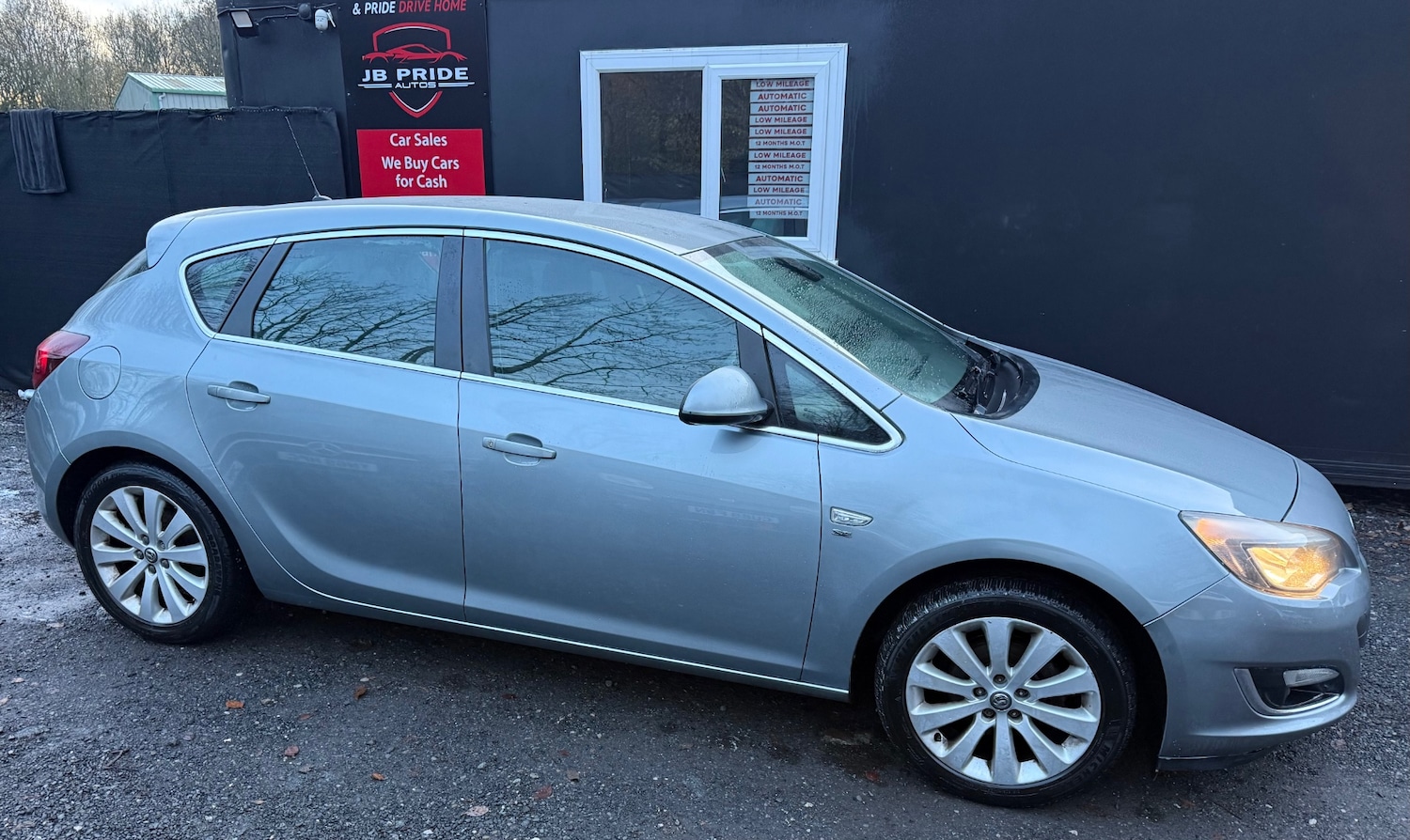 Used Vauxhall Astra 2013 for sale - 76807334: Photo 4