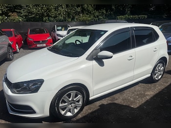 Used Volkswagen Polo 2015 for sale - 79533205: Photo