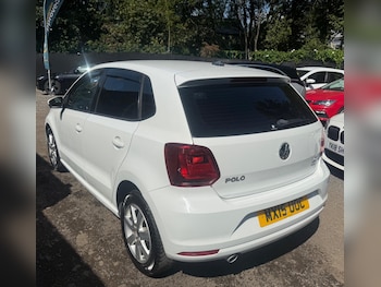Used Volkswagen Polo 2015 for sale - 79533205: Photo