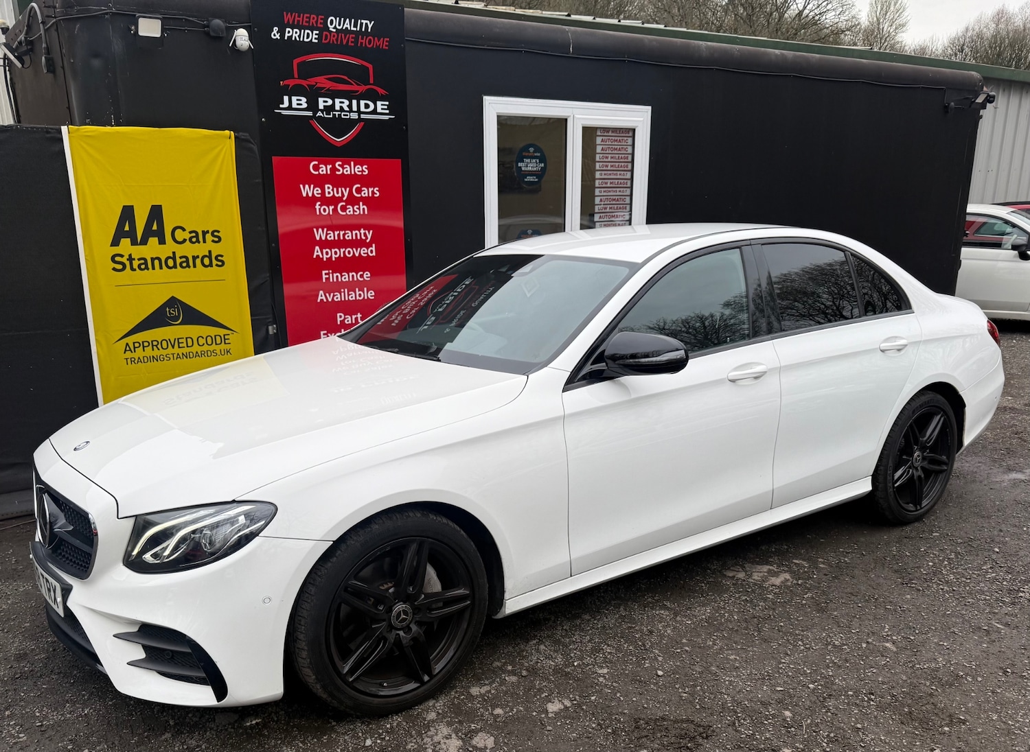 Used Mercedes-Benz E Class 2018 for sale - 78122821: Photo 3