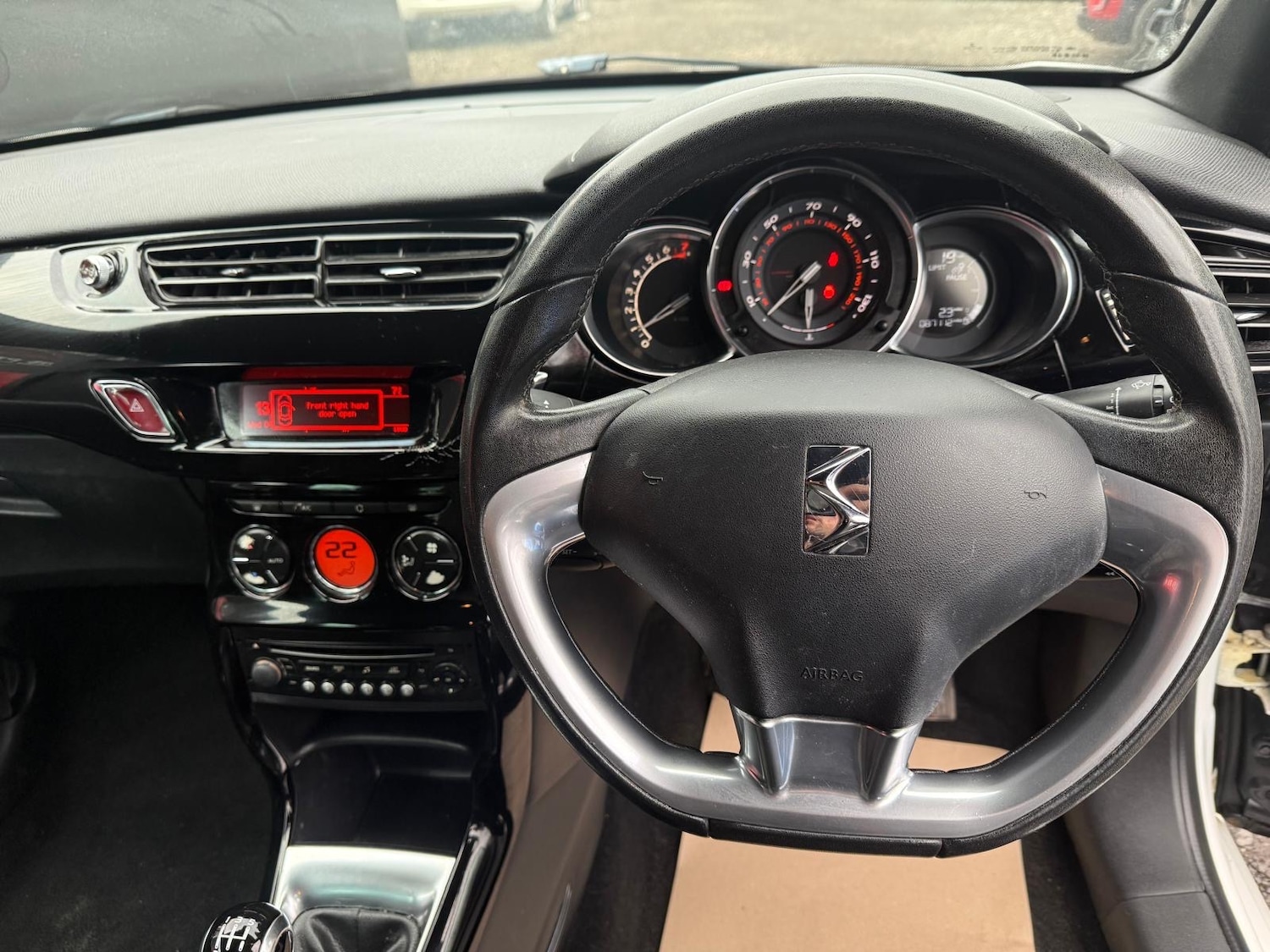 Used Citroen DS3 2013 for sale - 77432709: Photo 13