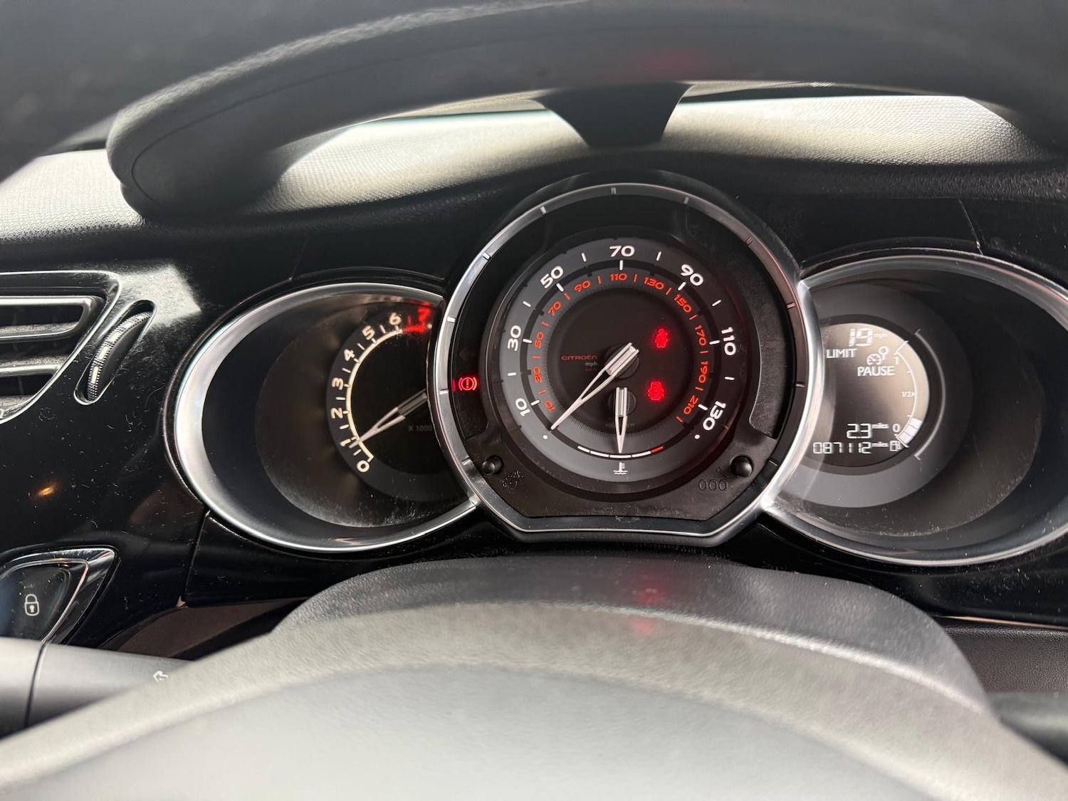 Used Citroen DS3 2013 for sale - 77432709: Photo 14