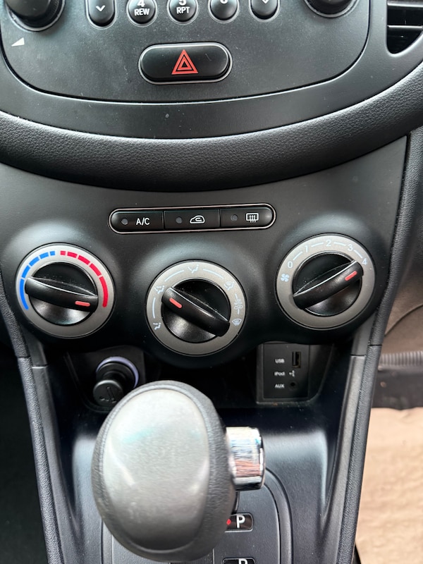 Used Hyundai i10 2013 for sale - 76225460: Photo 23
