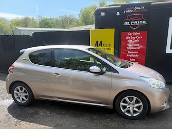Used Peugeot 208 2012 for sale - 78403277: Photo