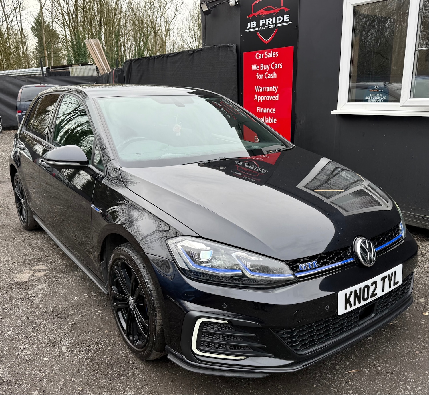 Used Volkswagen Golf 2018 for sale - 77610643: Photo 2