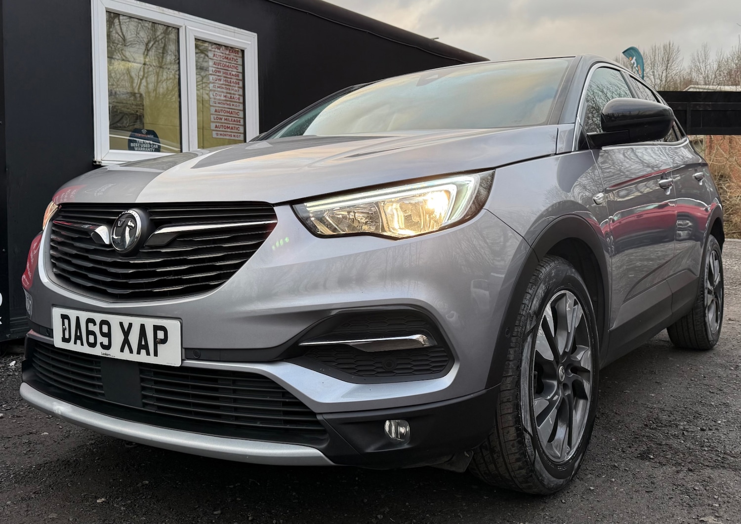 Used Vauxhall Grandland X 2019 for sale - 77303933: Photo 2