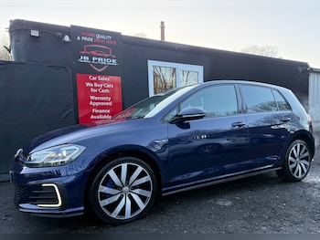 Used Volkswagen Golf 2018 for sale - 77722502: Photo