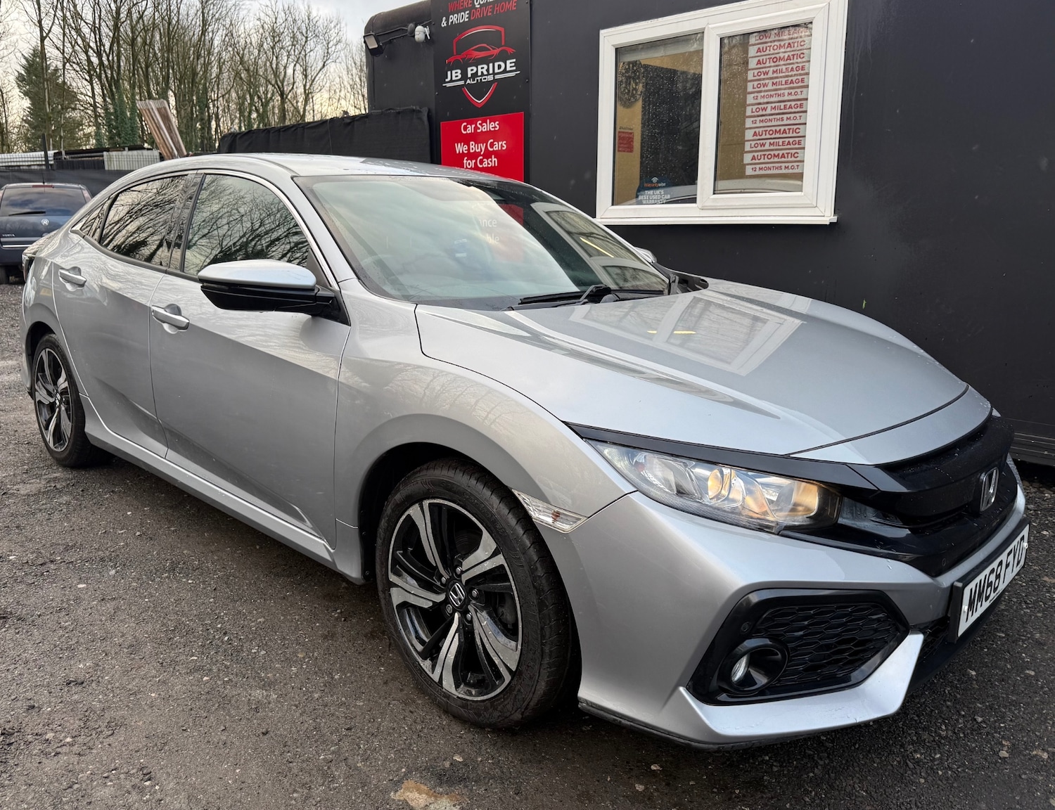 Used Honda Civic 2018 for sale - 77584859: Photo 2