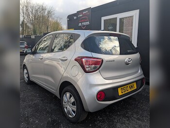 Used Hyundai i10 2018 for sale - 78229772: Photo