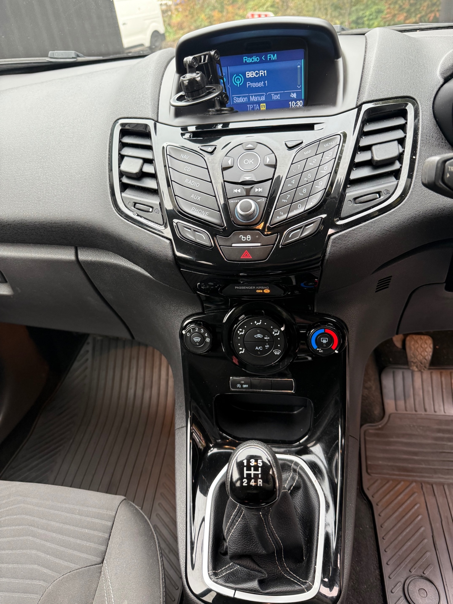 Used Ford Fiesta 2017 for sale - 76252310: Photo 20