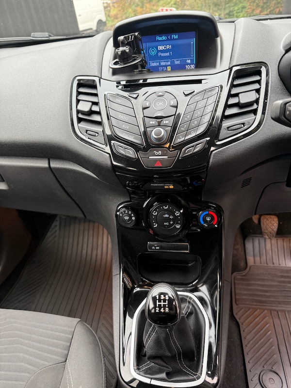 Used Ford Fiesta 2017 for sale - 76252310: Photo 20
