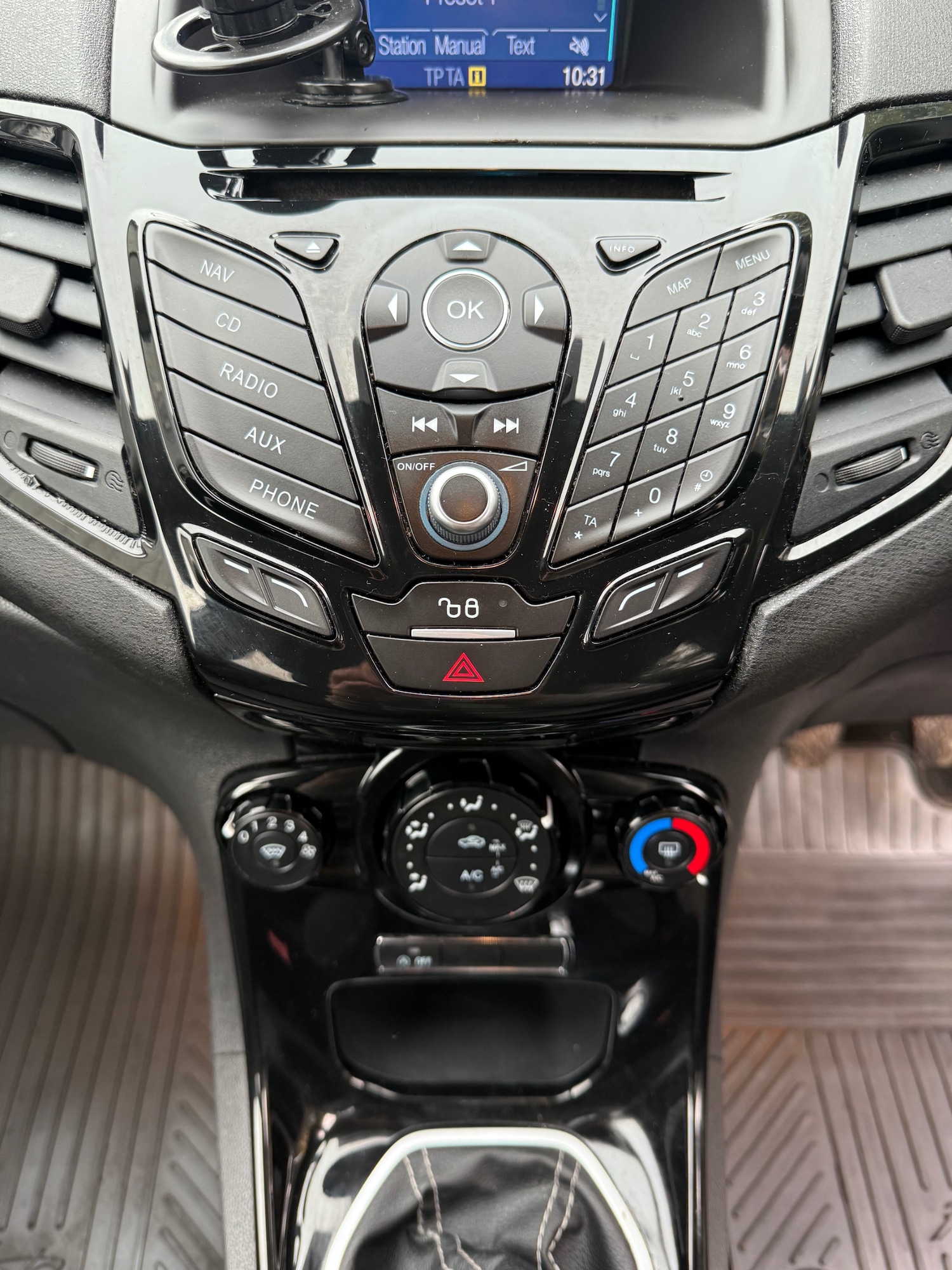 Used Ford Fiesta 2017 for sale - 76252310: Photo 21