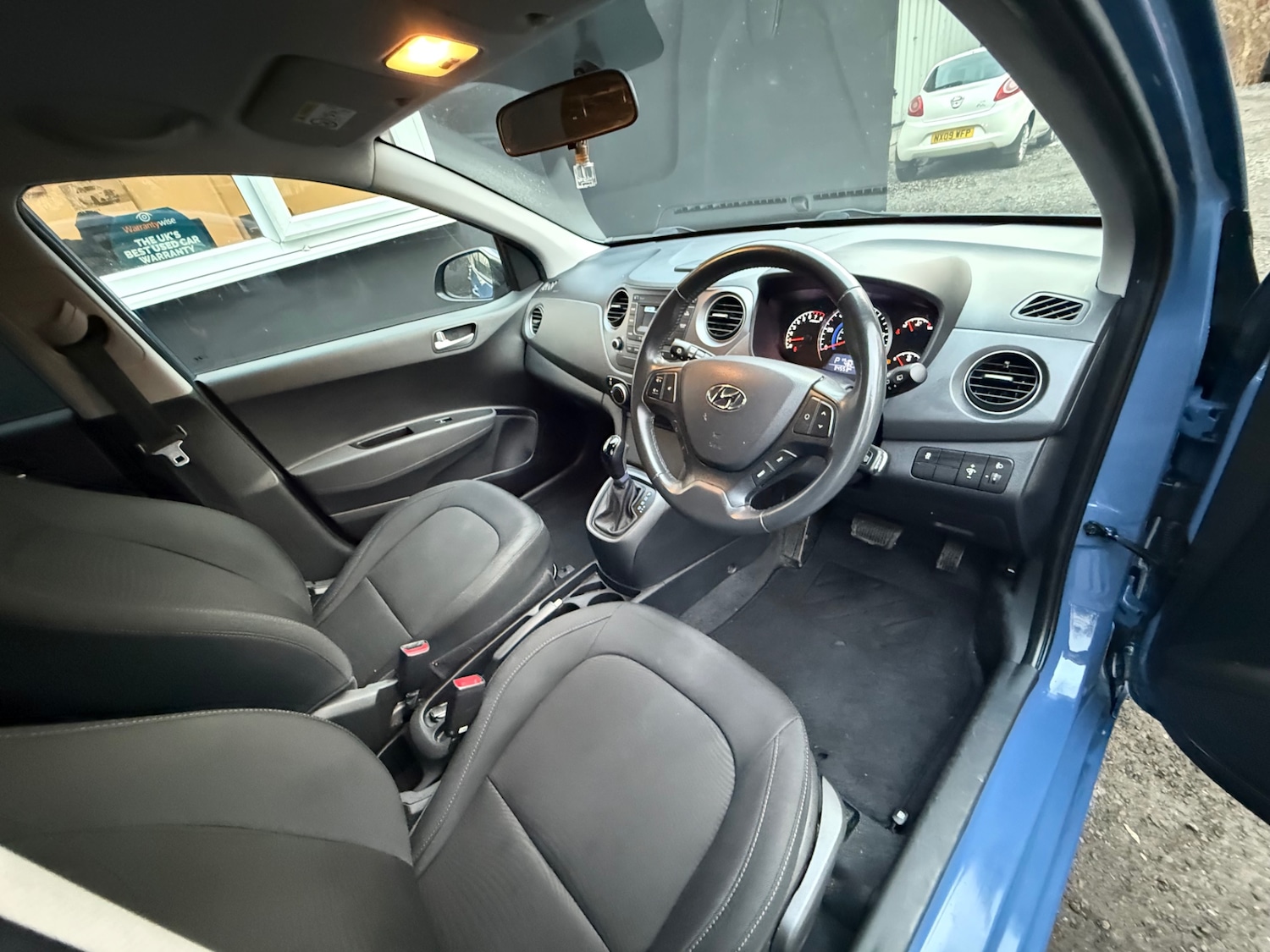 Used Hyundai i10 2017 for sale - 77584976: Photo 16